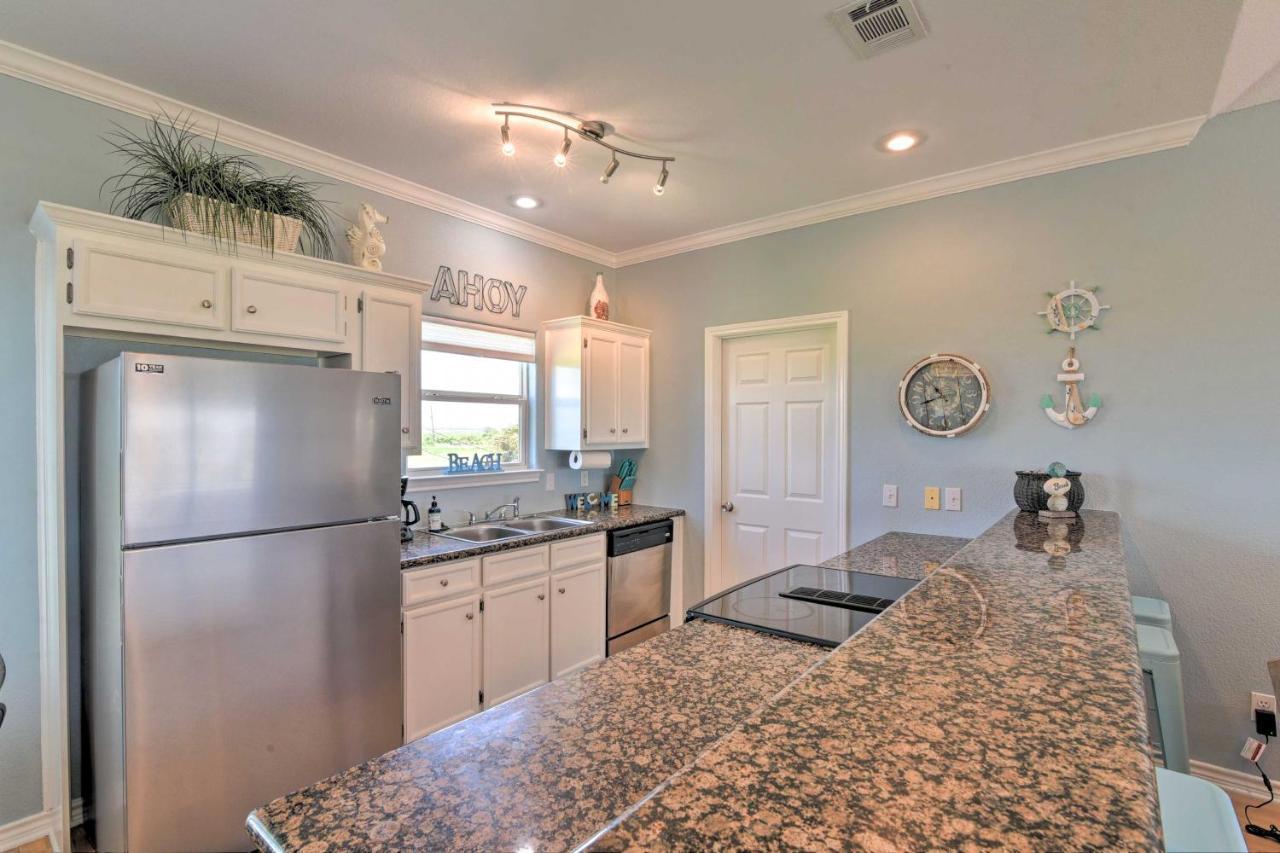 فيلا Bright Crystal Beach House, Walk To Coast! Bolivar Peninsula المظهر الخارجي الصورة