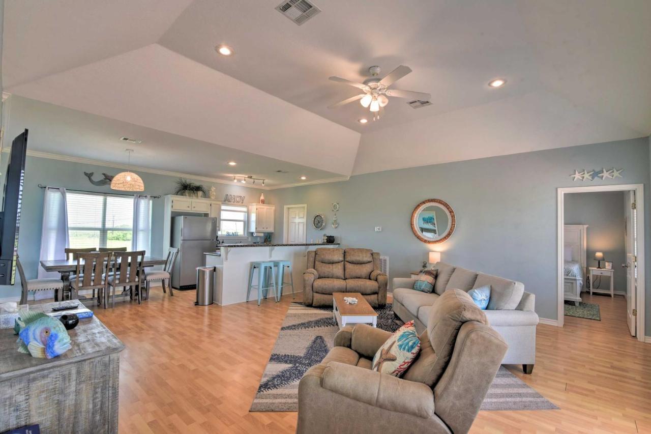 فيلا Bright Crystal Beach House, Walk To Coast! Bolivar Peninsula المظهر الخارجي الصورة