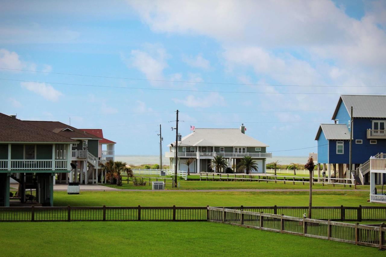 فيلا Bright Crystal Beach House, Walk To Coast! Bolivar Peninsula المظهر الخارجي الصورة